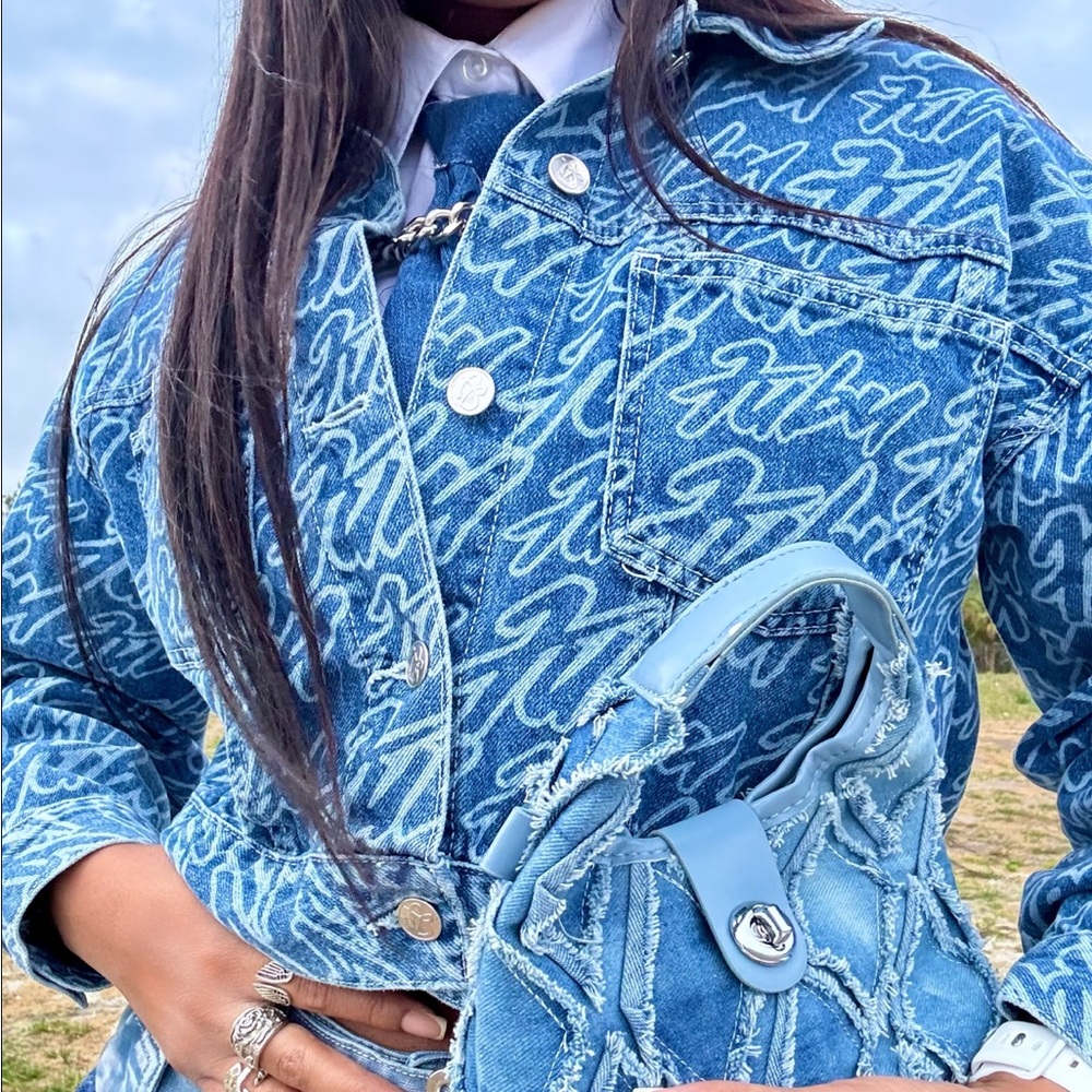 Blue Denim Jacket FOREVER 21 Size Small